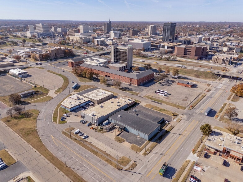 400 SE Jefferson St, Topeka, KS for sale - Building Photo - Image 3 of 78