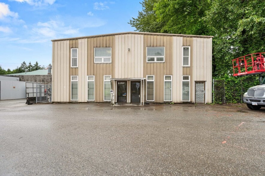 2727 Dixon St, Port Coquitlam, BC for lease - Building Photo - Image 2 of 14