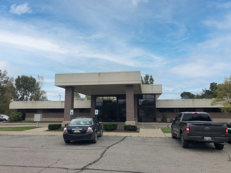 1794 N Lapeer Rd, Lapeer, MI for lease - Building Photo - Image 3 of 5