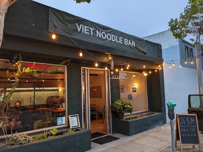 3221 Pico Blvd, Santa Monica, CA for lease Building Photo- Image 1 of 1