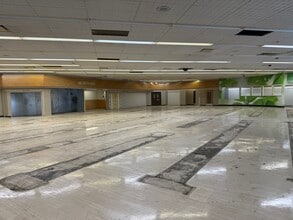 525 Penn Ave, West Reading, PA for lease Interior Photo- Image 2 of 5