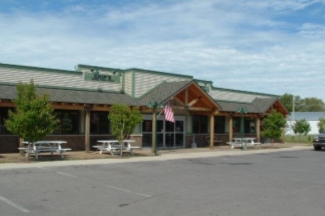 Retail in Elk Rapids, MI for sale - Primary Photo - Image 1 of 1
