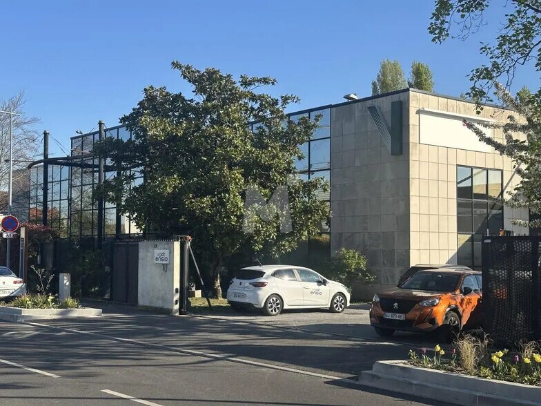 Flex in Palaiseau for lease - Building Photo - Image 3 of 14