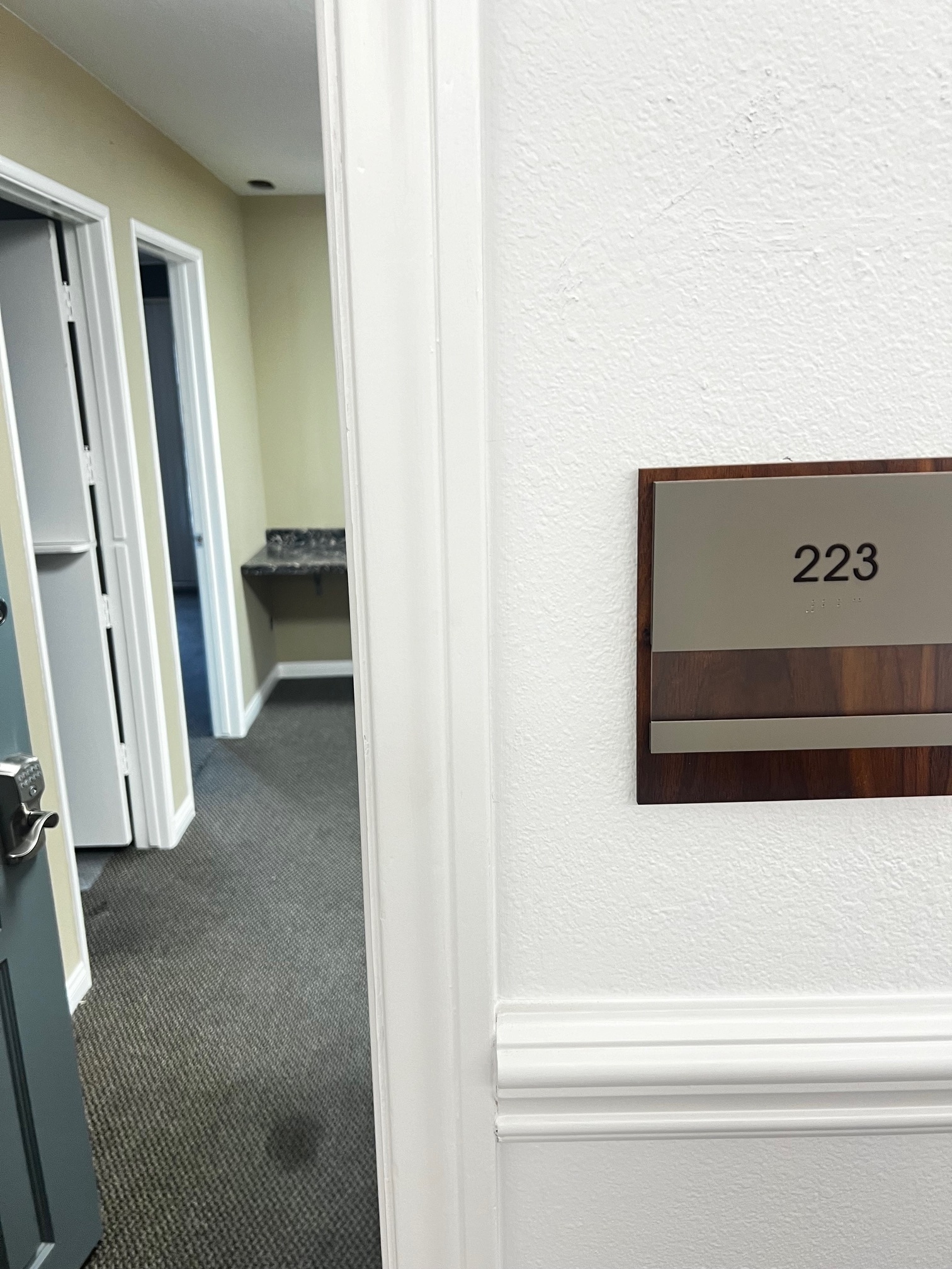 18582 Beach Blvd, Huntington Beach, CA for lease Interior Photo- Image 1 of 2