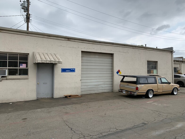 12033 1/2 Regentview Ave, Downey, CA for sale - Building Photo - Image 1 of 1