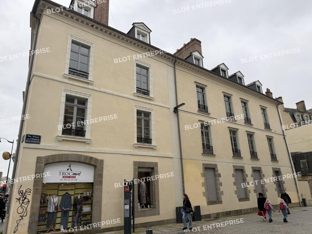 Office in Rennes for sale Building Photo- Image 1 of 10
