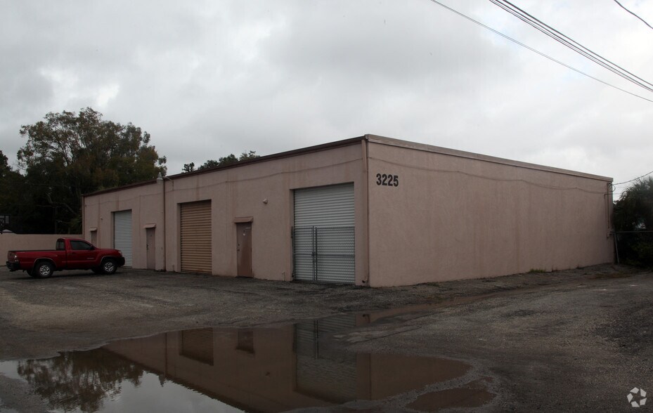 3225 Fairfield Ave S, Saint Petersburg, FL for lease - Primary Photo - Image 1 of 2