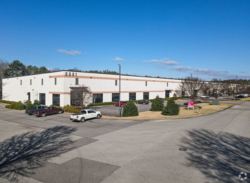 5551 Parkwest Dr, Bessemer, AL for lease - Building Photo - Image 1 of 9