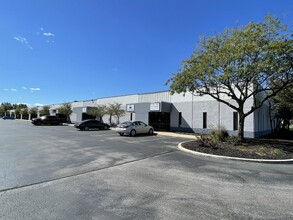 reebok warehouse indianapolis address