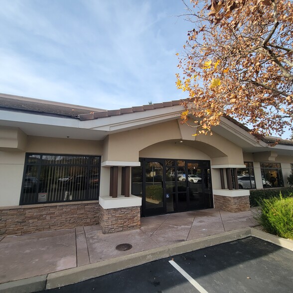 1162 Suncast Ln, El Dorado Hills, CA for lease - Building Photo - Image 2 of 3