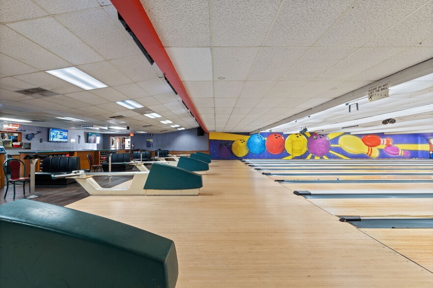 1616 N Section St, Sullivan, IN for sale - Building Photo - Image 3 of 34