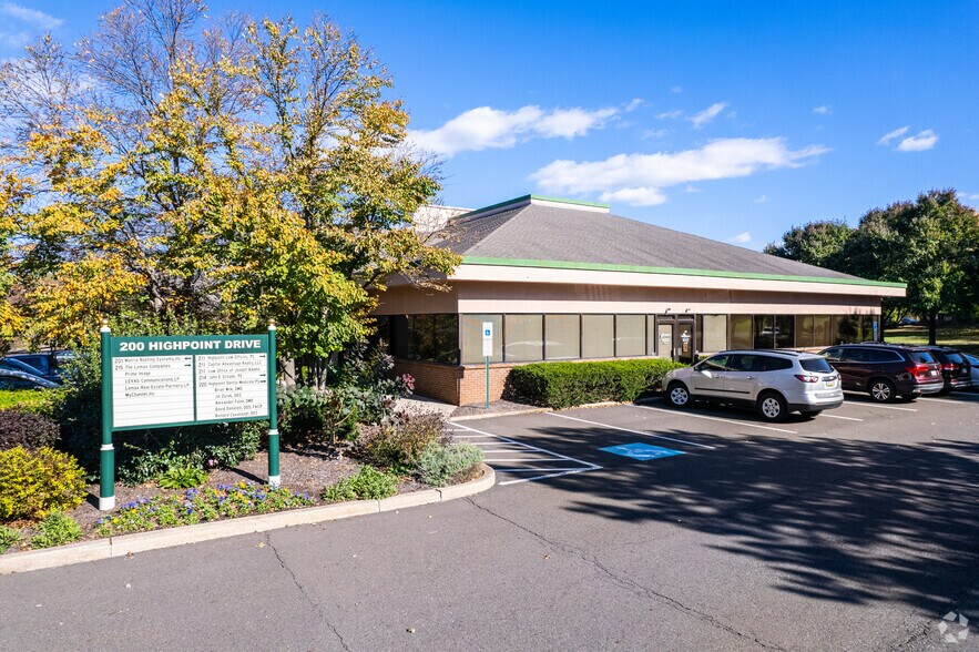 200 Highpoint Dr, Chalfont, PA for sale - Building Photo - Image 2 of 25