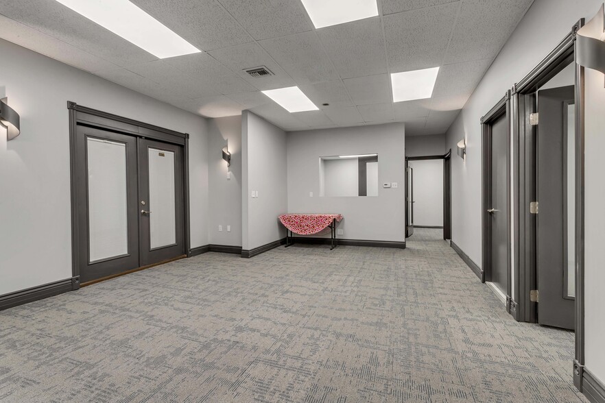 2550 Washington Blvd, Ogden, UT for lease - Building Photo - Image 3 of 9