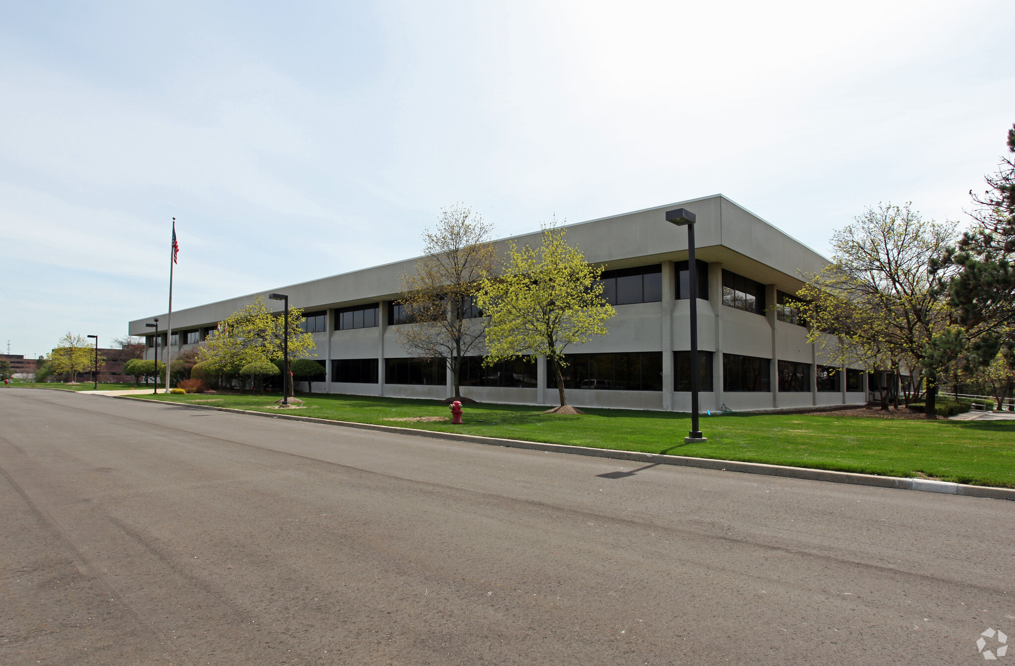 34375 W Twelve Mile Rd, Farmington Hills, MI for sale Primary Photo- Image 1 of 1