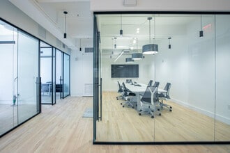 915 Broadway, New York, NY for lease Interior Photo- Image 2 of 7