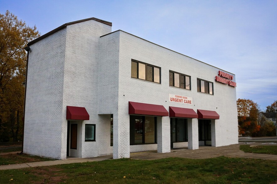 365 Hemingway Ave, East Haven, CT for lease - Building Photo - Image 1 of 3