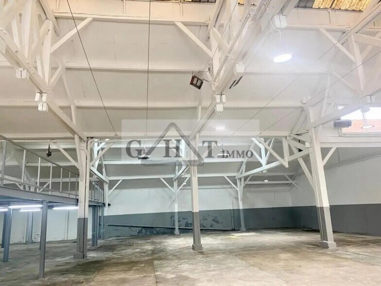 Industrial in Corbeil-Essonnes for lease - Interior Photo - Image 2 of 16