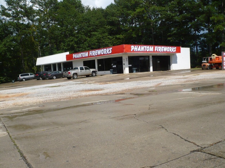 2315 Broad St, Lanett, AL for sale - Building Photo - Image 1 of 1