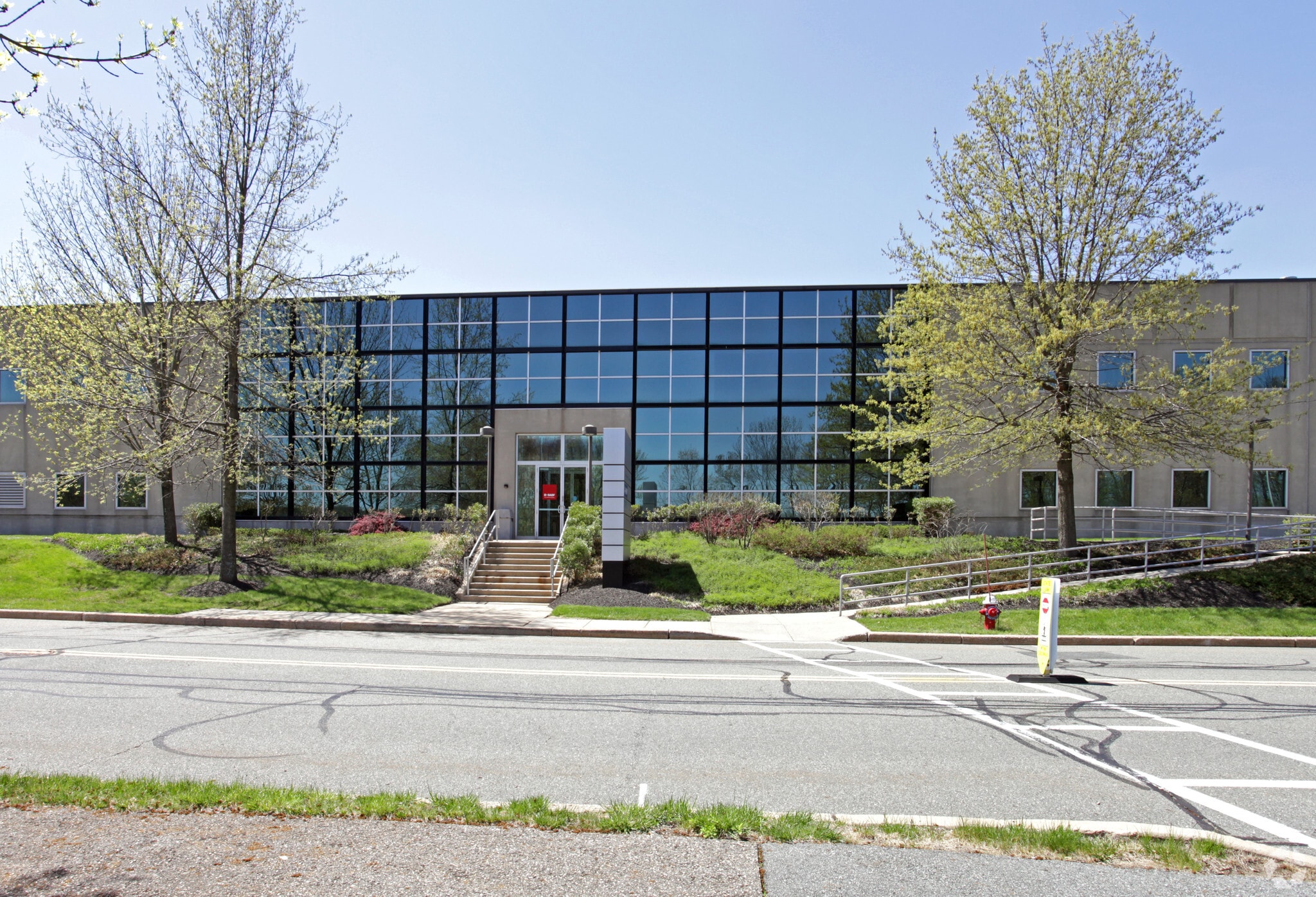 450 Clark Dr, Mount Olive, NJ for lease Building Photo- Image 1 of 6
