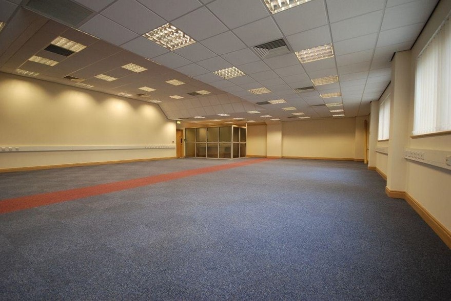 Fox Way, Wakefield for lease - Other - Image 1 of 2