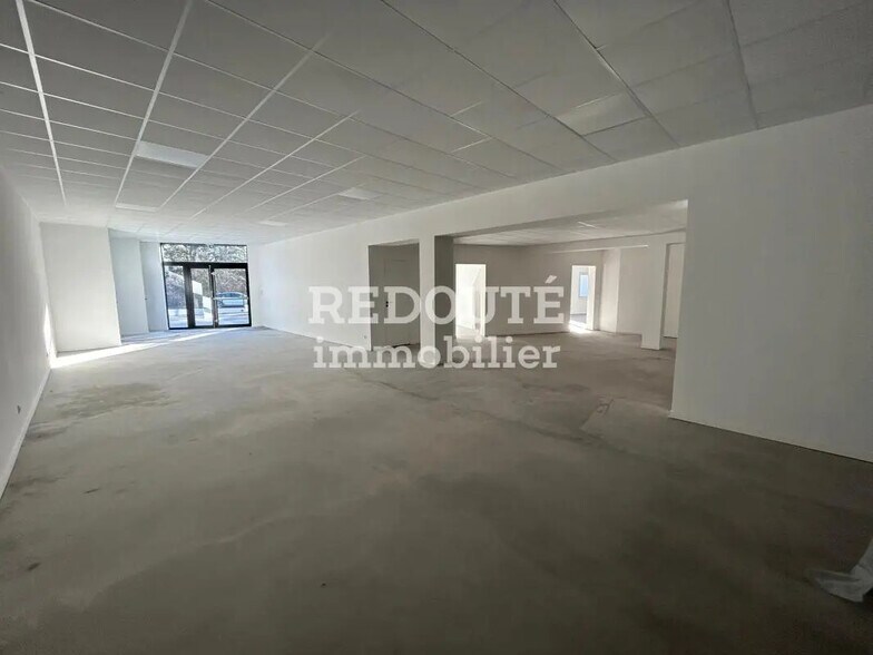 Industrial in Tinqueux for sale - Interior Photo - Image 3 of 12