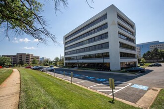 7927 Jones Branch Dr, McLean, VA for lease Building Photo- Image 1 of 1