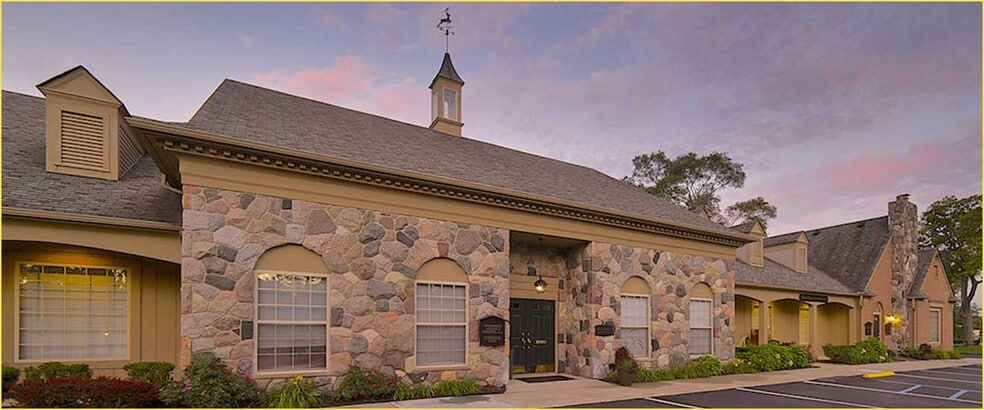 44670 Ann Arbor Rd W, Plymouth, MI for lease - Building Photo - Image 3 of 5