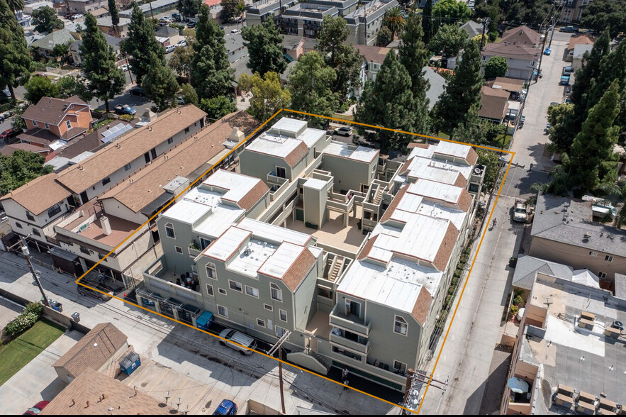 311-313 E Pine St, Santa Ana, CA for sale - Building Photo - Image 1 of 1