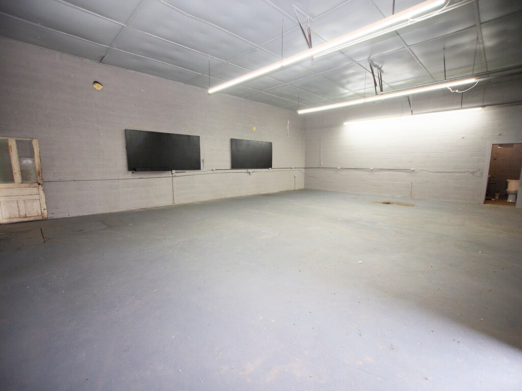 4378 Dallas Cherryville Hwy, Bessemer City, NC 28016