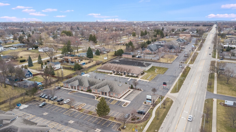 1060 Essington Rd, Joliet, IL for sale - Building Photo - Image 3 of 4