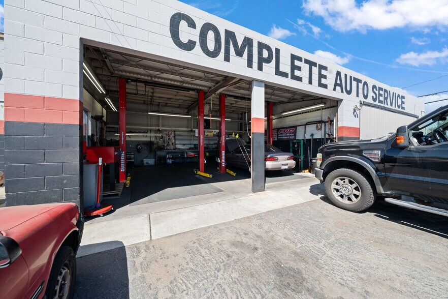 2337 E 7th St, Long Beach, CA for sale - Building Photo - Image 3 of 16