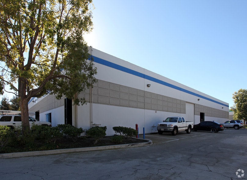 1111 Rancho Conejo Blvd, Newbury Park, CA for lease - Primary Photo - Image 1 of 2