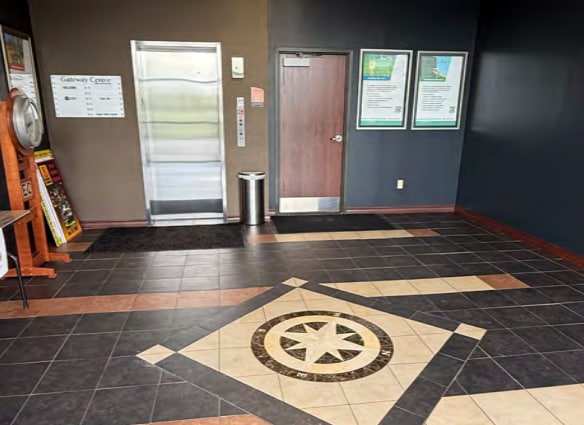 8308 Lake Bonita Rd, Catlettsburg, KY for sale - Building Photo - Image 3 of 3