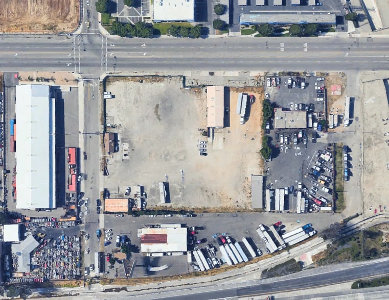 261 W Valley Blvd, Rialto, CA for sale - Building Photo - Image 2 of 6