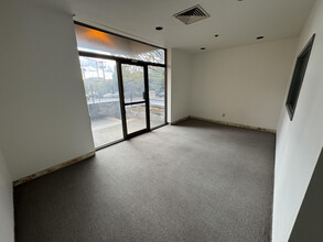 1011 SE Oak St, Portland, OR for lease Building Photo- Image 1 of 7