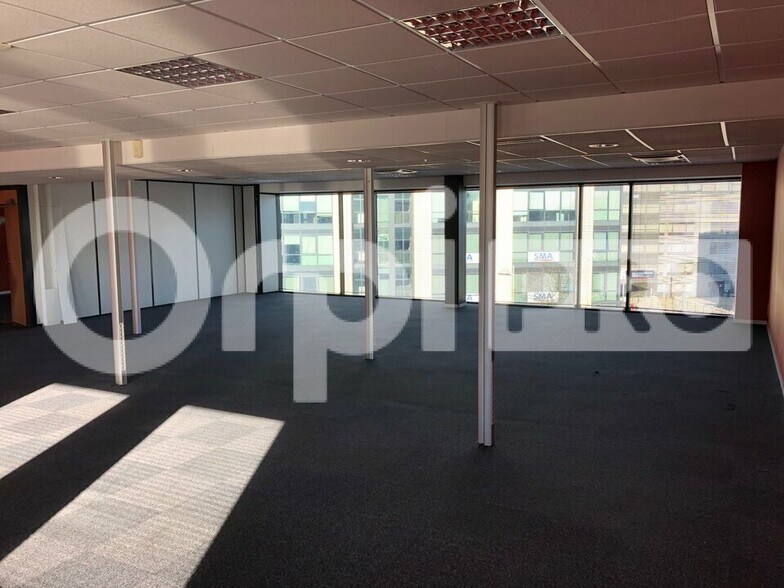 Office in Reims for lease - Building Photo - Image 3 of 4