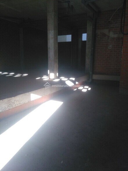 Retail in Casar de Cáceres for lease - Building Photo - Image 1 of 8