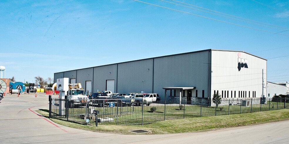 11330 Charles Rd, Houston, TX for lease - Building Photo - Image 1 of 1