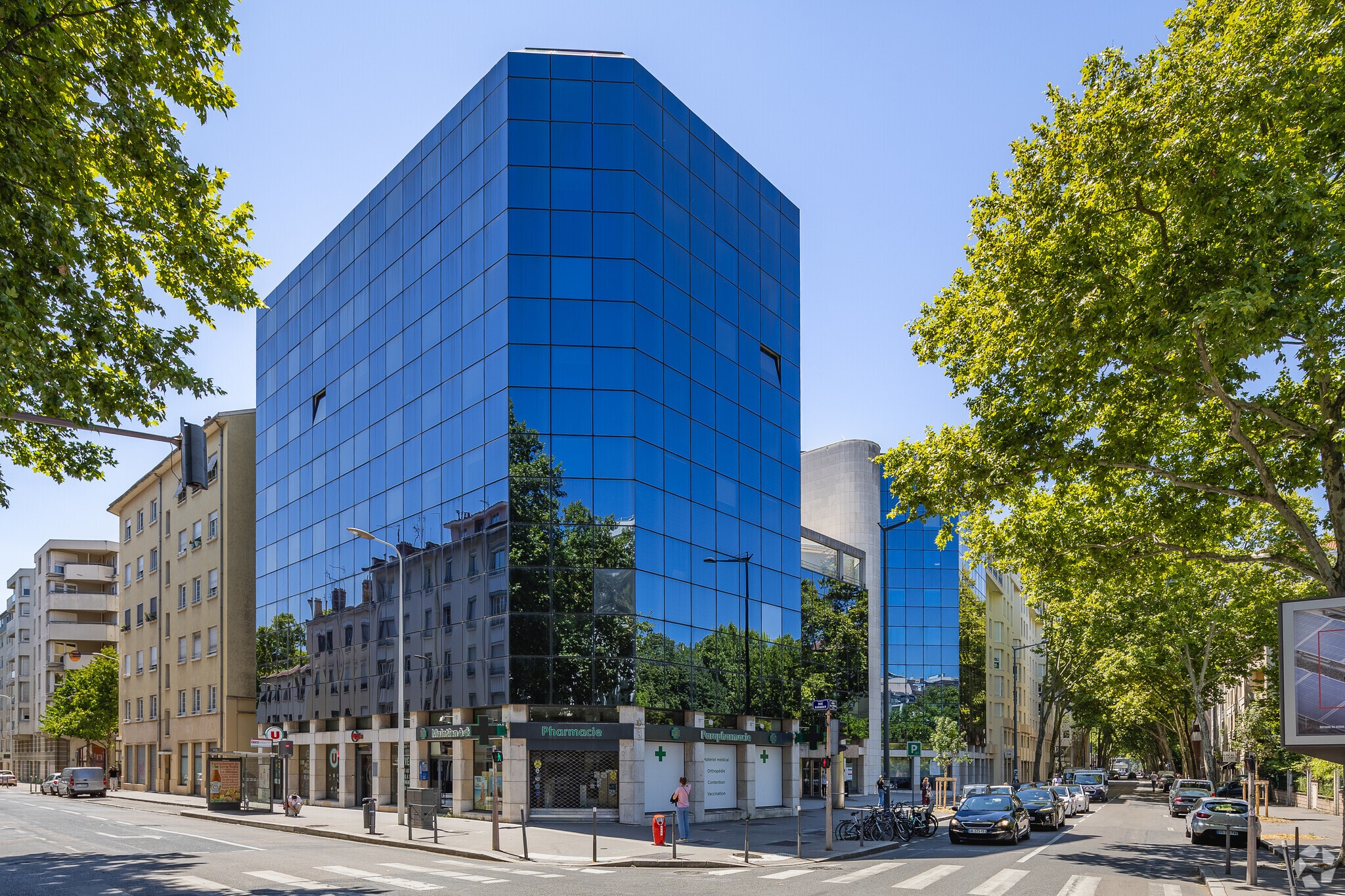 40-42 Avenue Georges Pompidou, Lyon for lease Primary Photo- Image 1 of 6