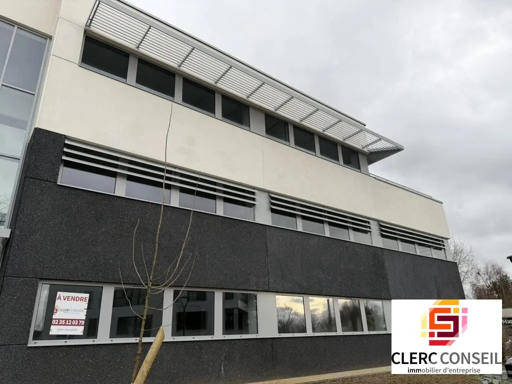 Office in Mont-Saint-Aignan for lease Building Photo- Image 1 of 10