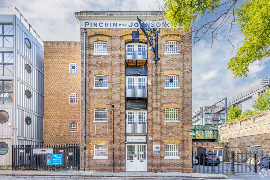 4 Pinchin St, London for sale - Primary Photo - Image 1 of 1