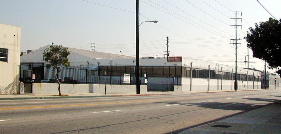 3251 Leonis Blvd, Vernon, CA for sale - Building Photo - Image 2 of 4