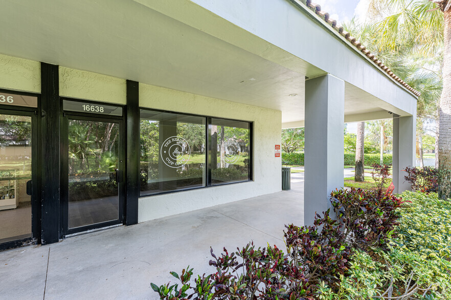 16602 Saddle Club Rd, Weston, FL for lease - Building Photo - Image 1 of 6