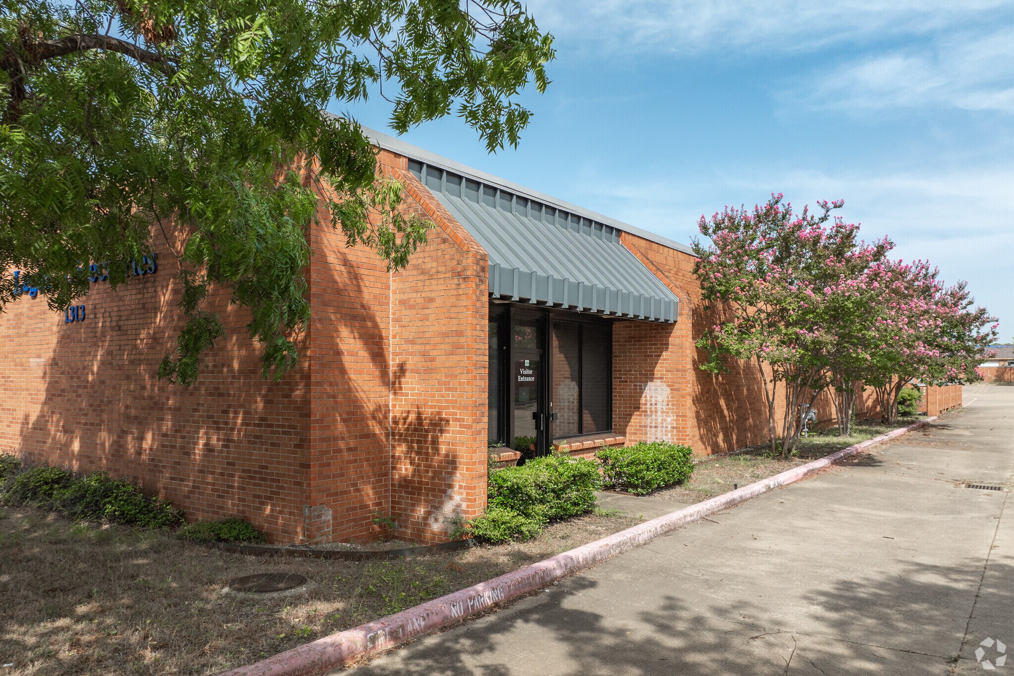 1313 Oates Dr, Mesquite, TX for sale Primary Photo- Image 1 of 1