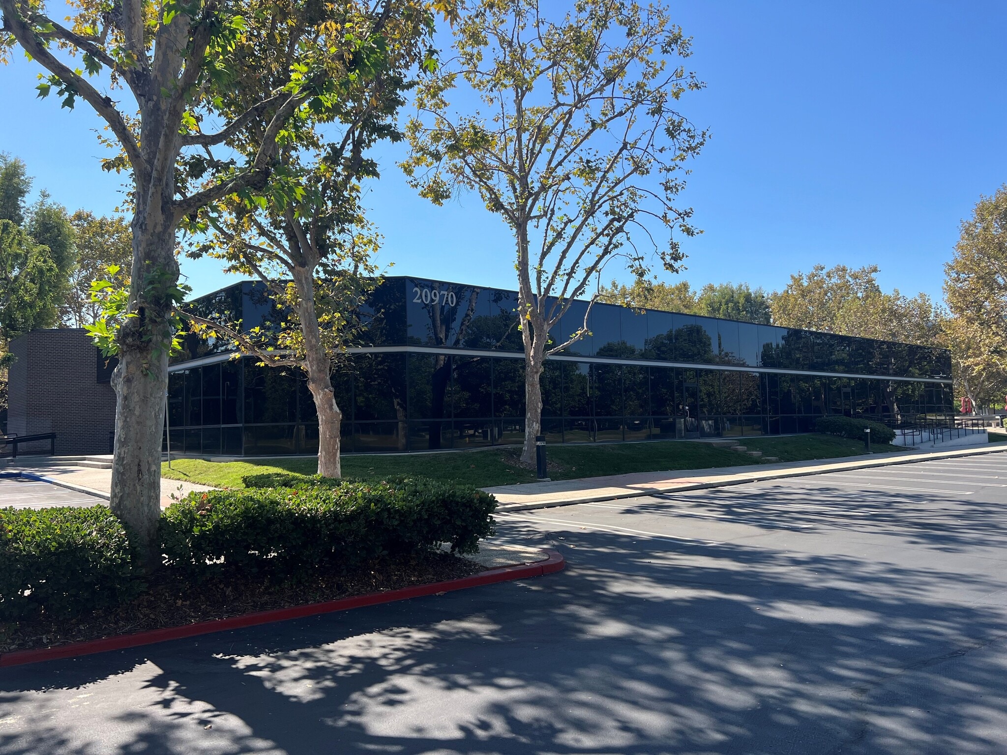 20970 Warner Center Ln, Woodland Hills, CA for sale Building Photo- Image 1 of 24