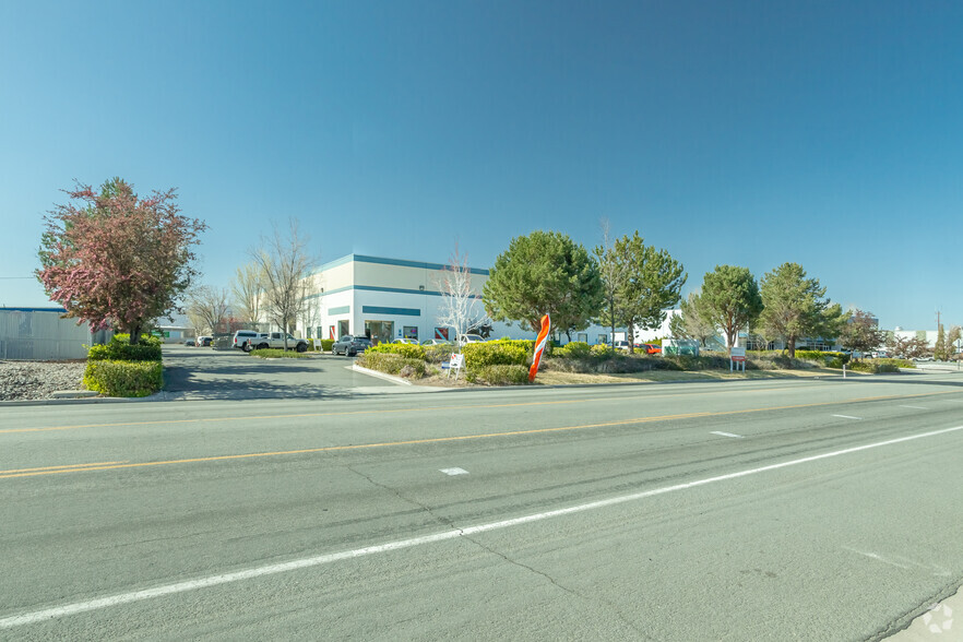 335 Edison Way, Reno, NV for lease - Building Photo - Image 3 of 5