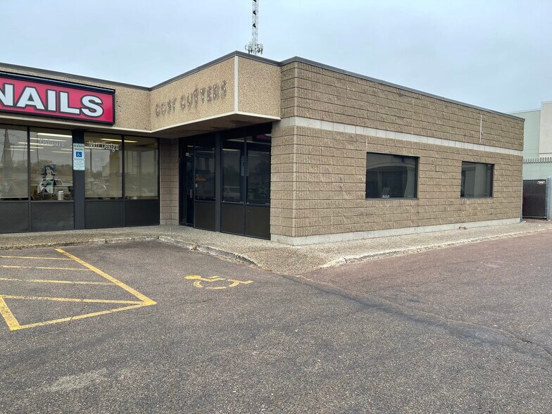 2720 W 12th St, Sioux Falls, SD for sale - Building Photo - Image 1 of 1
