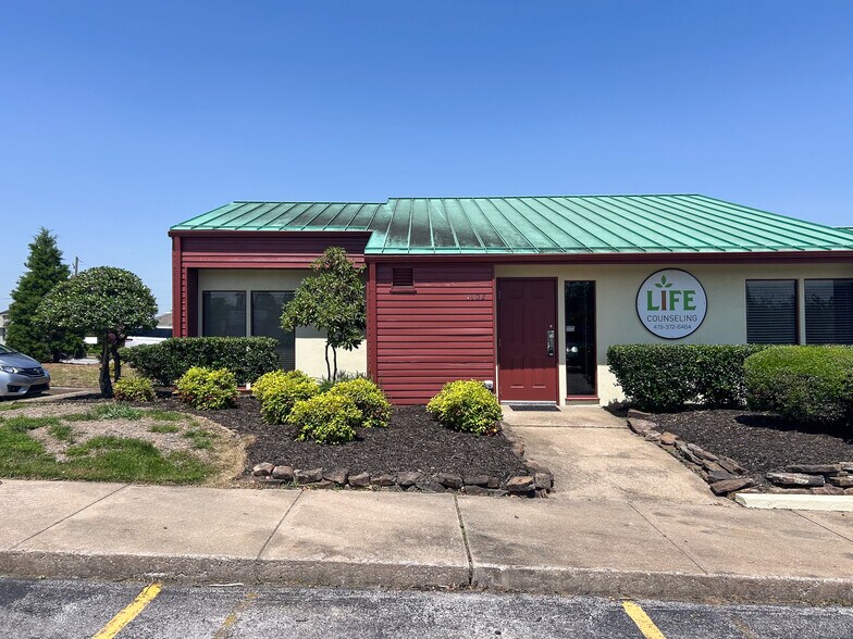 1102-1108 Poplar Pl, Rogers, AR for lease - Building Photo - Image 2 of 13
