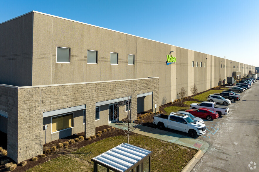 12600 Oakland Park Blvd, Highland Park, MI for lease - Building Photo - Image 1 of 8