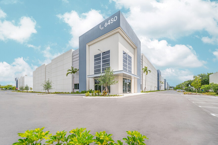 6450-6550 NW 97th Ave, Doral, FL for lease - Building Photo - Image 3 of 11